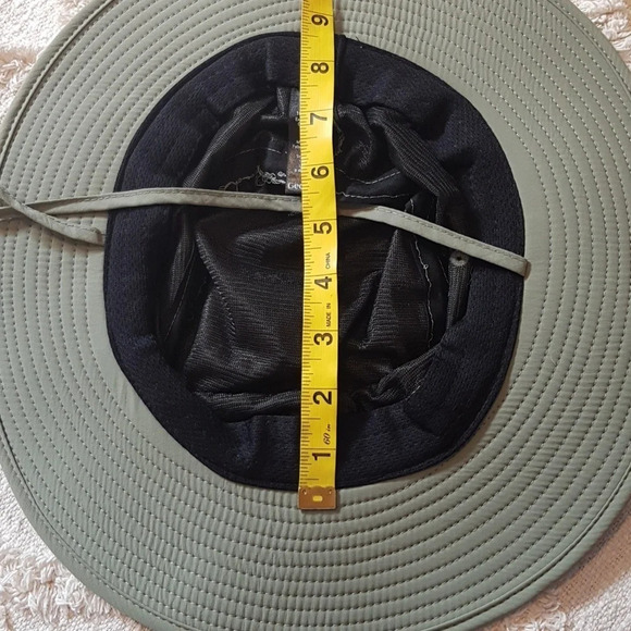 NWT wide brim khaki  green nylon gardening or sun hat - Picture 6 of 6
